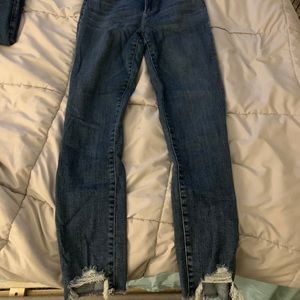 High wasted stretch jeans